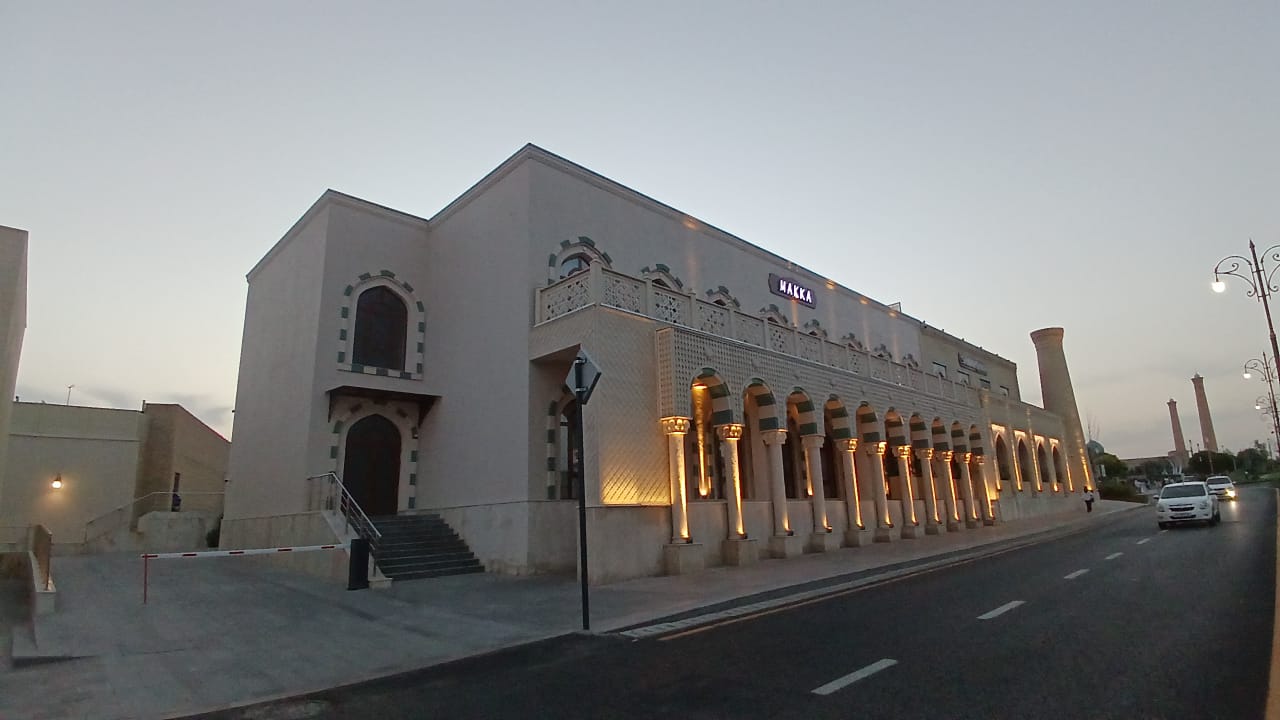 Side facade and entrance of Mecca Boutique Hotel